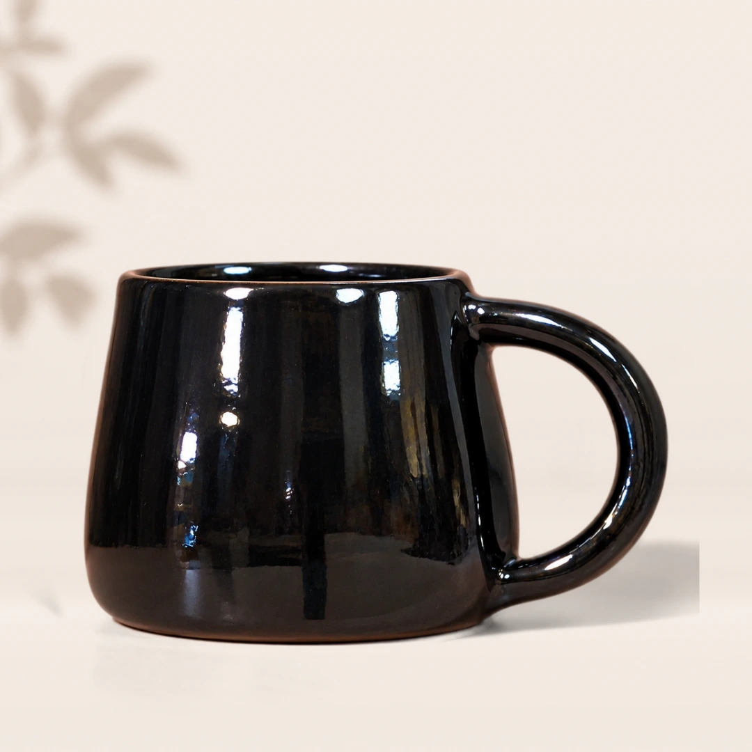 Grand-Mug-Star-Amber-Black-bg Grand Mug - Star - Image 1